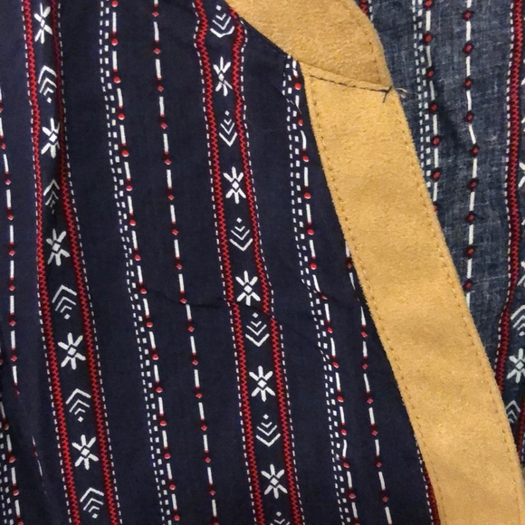 💙Patterned Tunic with Suede Detail❤️ - Picture 3 of 3